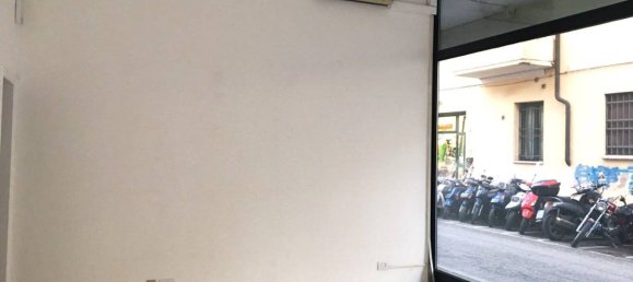40m² Commercial property in Padua, Italy No. 117785 4