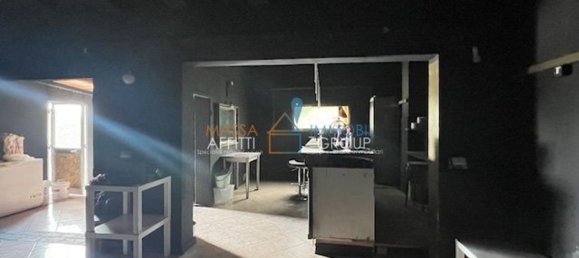 51m² Warehouse in Massa, Italy No. 330199 7