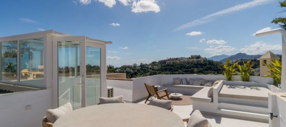 Ático de 3 dormitorios en La Quinta, Spain No. 186035 2