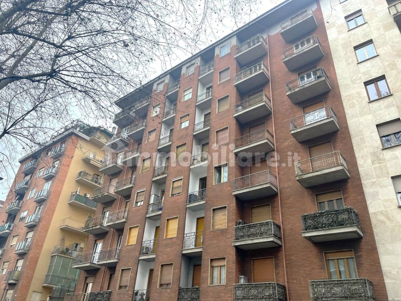 1 bedroom Apartment in Turin, Italy No. 193339