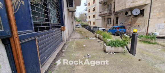 2-Zimmer Gewerbliche Immobilie in Cosenza, Italy, Nr. 41560 7