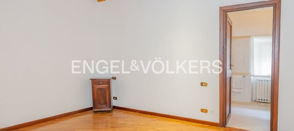 4 rooms Apartment in Rome, Italy No. 105558 25