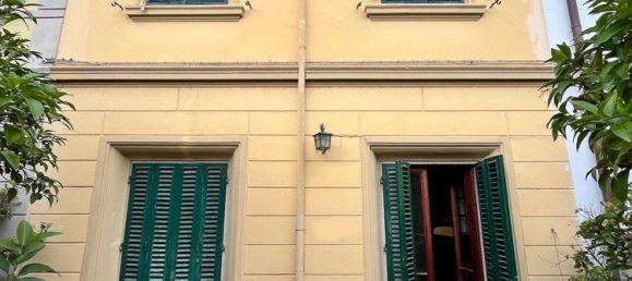 6 rooms House in Viareggio, Italy No. 133512 2