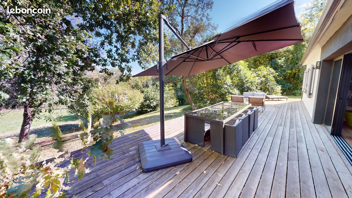 4 bedrooms House in Saint-Caprais-de-Bordeaux, France No. 101276