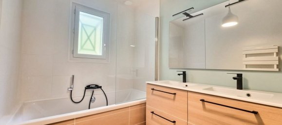 4 bedrooms House in Saint-Caprais-de-Bordeaux, France No. 101276 38