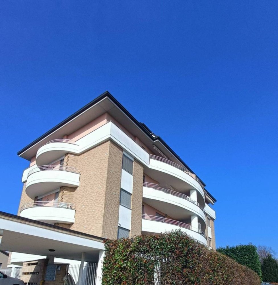 2 Schlafzimmer Wohnung in Busto Arsizio, Italy, Nr. 190373