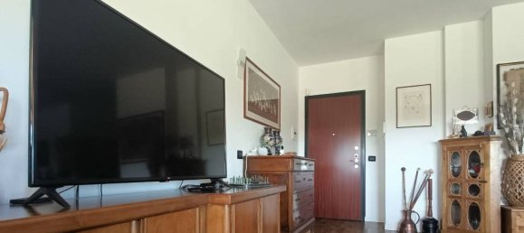 Apartamento T2 em Busto Arsizio, Italy N.º 190373 8