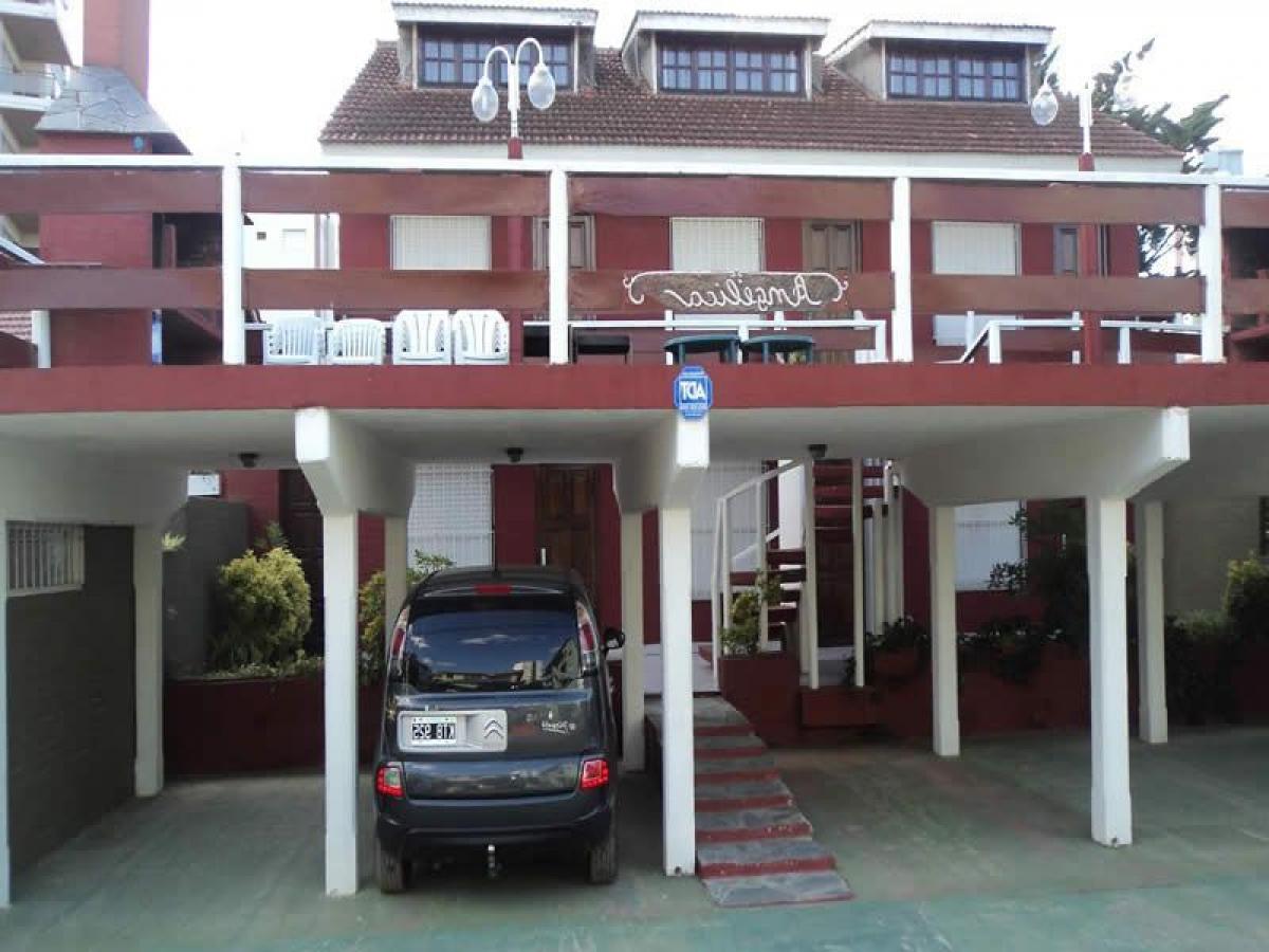 Gebäude in Mar del Plata, Argentina 892m², Nr. 109955