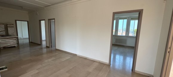 Escritório em Fano, Italy 250 m² N.º 302632 5