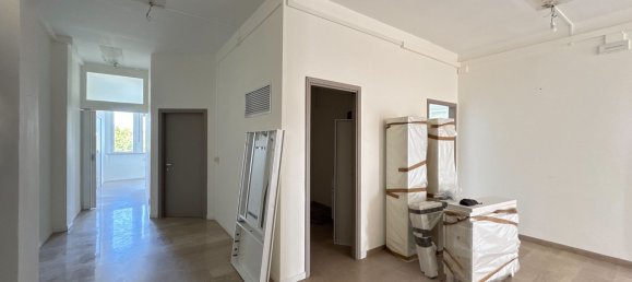 Escritório em Fano, Italy 250 m² N.º 302632 39