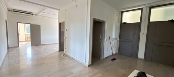 Escritório em Fano, Italy 250 m² N.º 302632 19