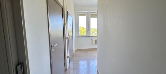 Escritório em Fano, Italy 250 m² N.º 302632 25