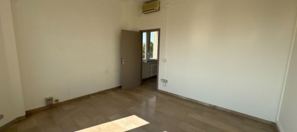 Escritório em Fano, Italy 250 m² N.º 302632 3