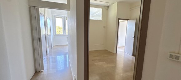 Escritório em Fano, Italy 250 m² N.º 302632 22