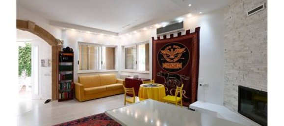 4 bedrooms Villa in Valenzano, Italy No. 290192 13