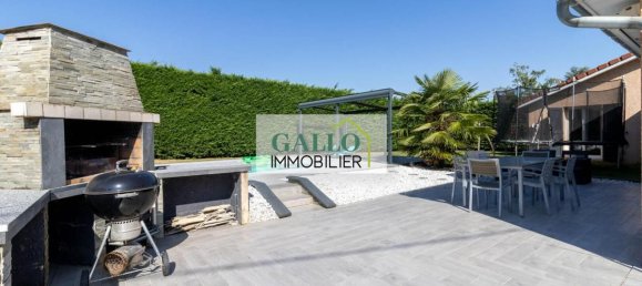 5 bedrooms House in Isere, France No. 343449 9