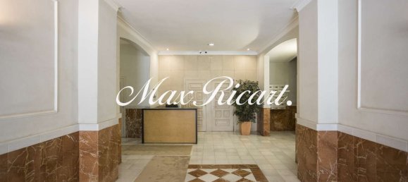 4 bedrooms Apartment in Eixample, Spain No. 24316 29