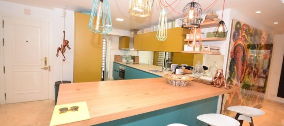 Apartamento de 3 dormitorios en Estepona, Spain No. 37831 4