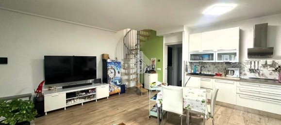 2 bedrooms Villa in Lanuvio, Italy No. 179975 7