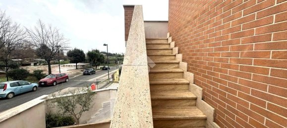 2 bedrooms Villa in Lanuvio, Italy No. 179975 2