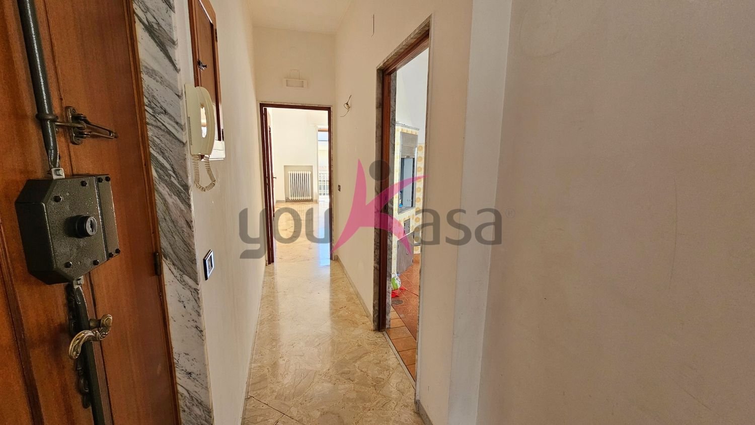 3 rooms Apartment in Mola di Bari, Italy No. 165246