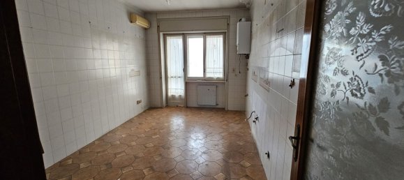 4-Zimmer Wohnung in Angri, Italy, Nr. 140503 8