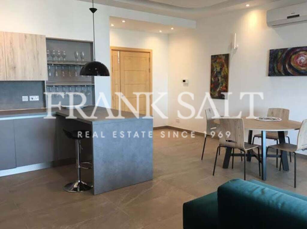 Квартира с 2 спальнями в Сент-Джулианс, Мальта № 4344