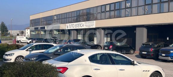 Escritório em Udine, Italy 290 m² N.º 163398 13