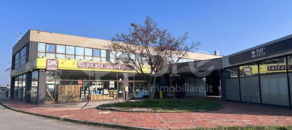 Escritório em Udine, Italy 290 m² N.º 163398 9