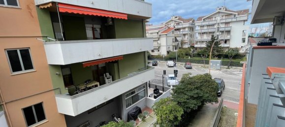 Квартира с 3 комнатами в Франкавилла аль Маре, Италия № 41838 2