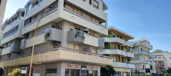 Квартира с 3 комнатами в Франкавилла аль Маре, Италия № 41838 6