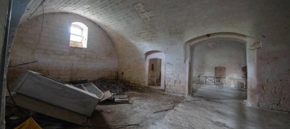 Casa de 33 habitaciónes en Barletta, Italy No. 176098 21