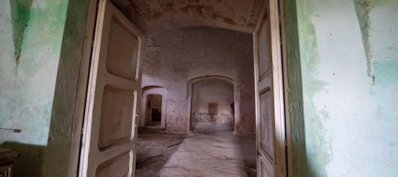 Casa de 33 habitaciónes en Barletta, Italy No. 176098 20