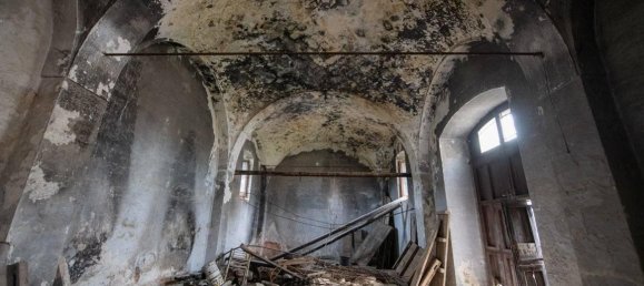 Casa de 33 habitaciónes en Barletta, Italy No. 176098 9