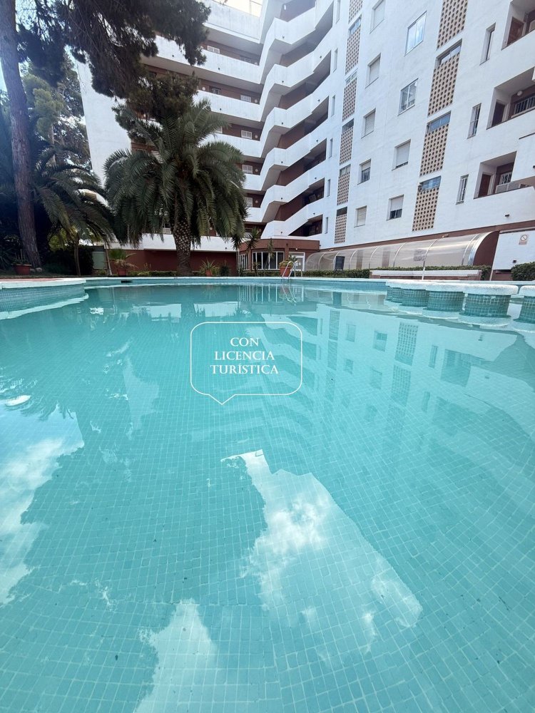 Apartamento de 2 dormitorios en Salou, Spain No. 264353