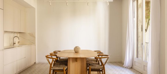 3 Schlafzimmer Wohnung in Ciutat Vella, Spain, Nr. 134775 3