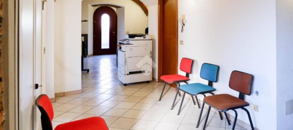 Oficina de 2 habitaciónes en Chiari, Italy No. 54740 2