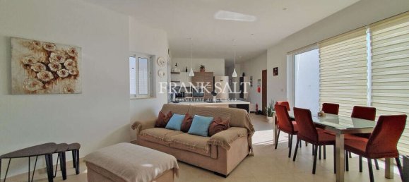 2 bedrooms Penthouse in Attard, Malta No. 7419 4