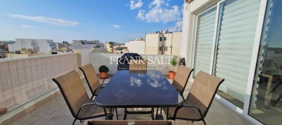 2 bedrooms Penthouse in Attard, Malta No. 7419 2