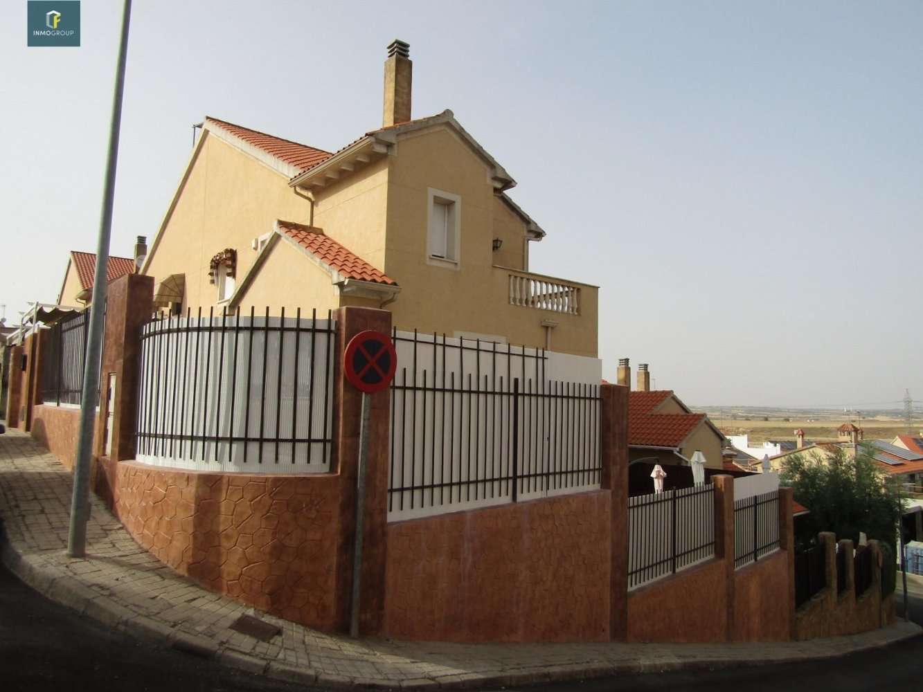 Adosado de 3 dormitorios en Loeches, Spain No. 206411