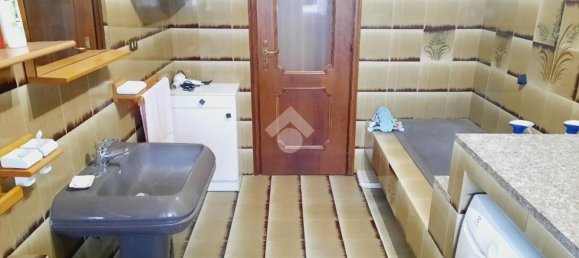 5 bedrooms Apartment in Turin, Italy No. 379511 24