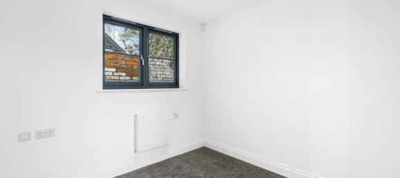 2 bedrooms Bungalow in Horley, United Kingdom No. 1060 10