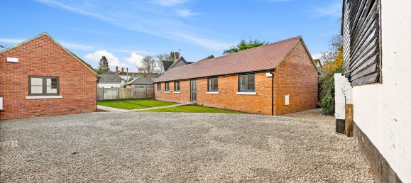 2 bedrooms Bungalow in Horley, United Kingdom No. 1060 2