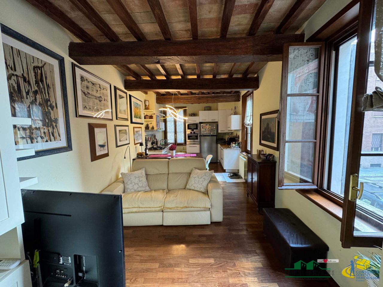 3-salle Appartement à Parma, Italy No. 123900