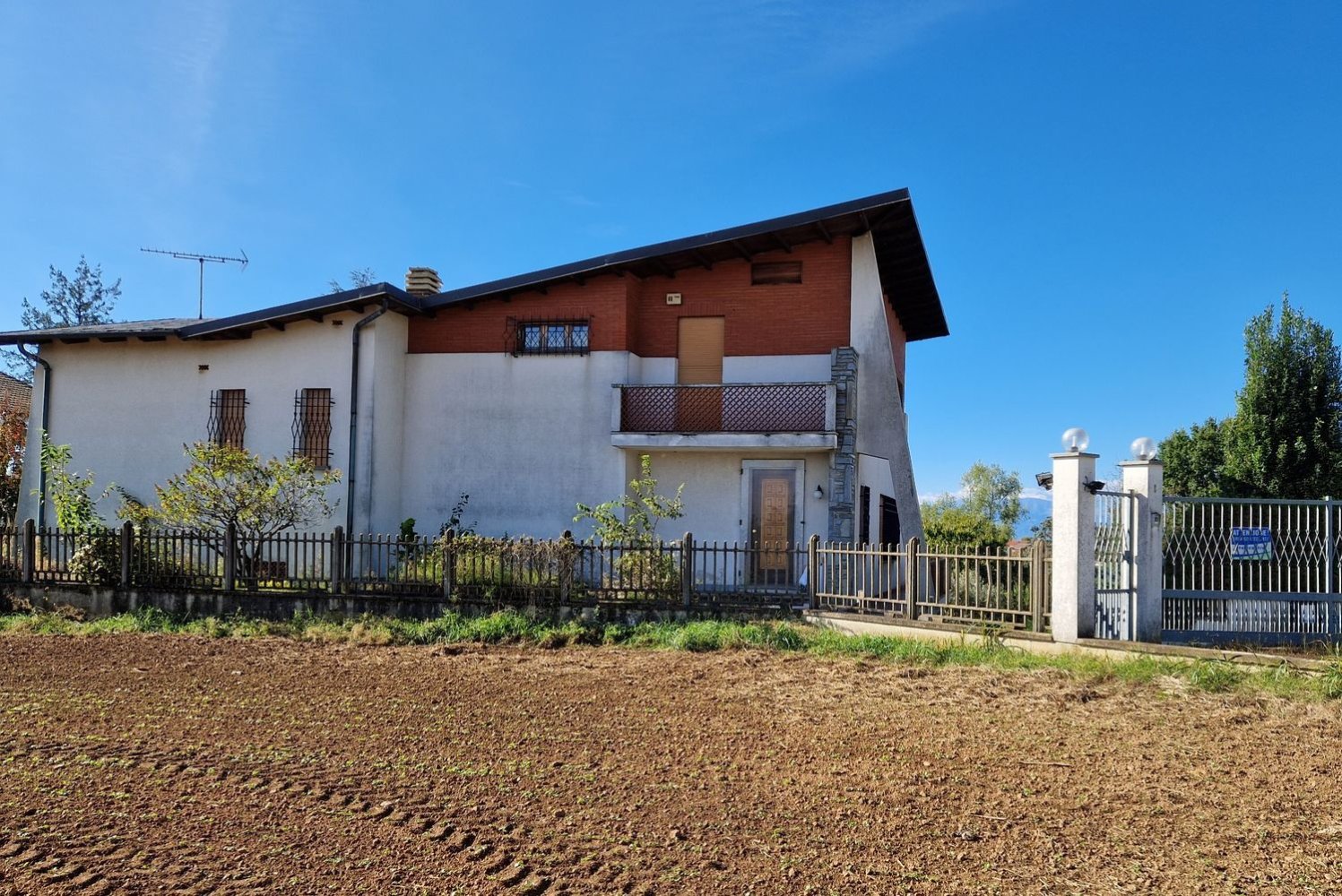 10-Zimmer Villa in Rivalta di Torino, Italy, Nr. 256231