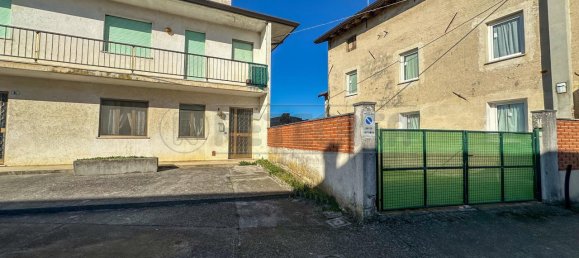 9غرفة شقة في Udine, Italy رقم 86784 14