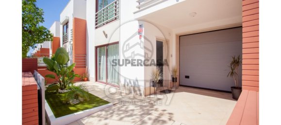 5 bedrooms House in Barreiro, Portugal No. 155833 3