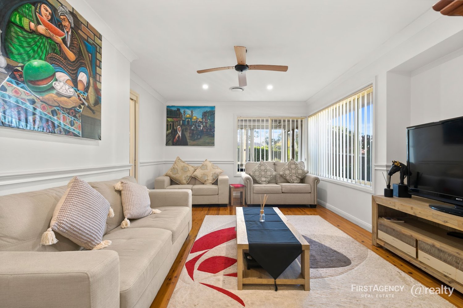 3 bedrooms House in Bradbury, Australia No. 265