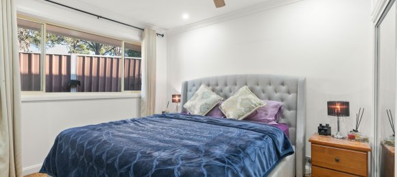 3 bedrooms House in Bradbury, Australia No. 265 3