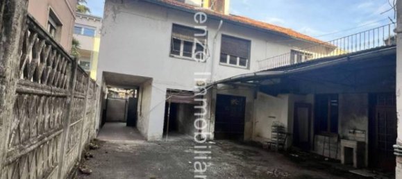 7 غرف نوم فيلا في Garbagnate Milanese, Italy رقم 196970 5